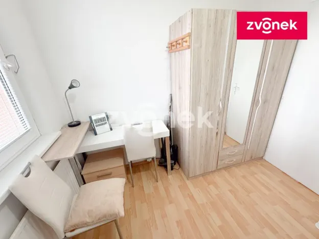 Pronájem bytu 1+kk, Zlín, Budovatelská, 12 m2