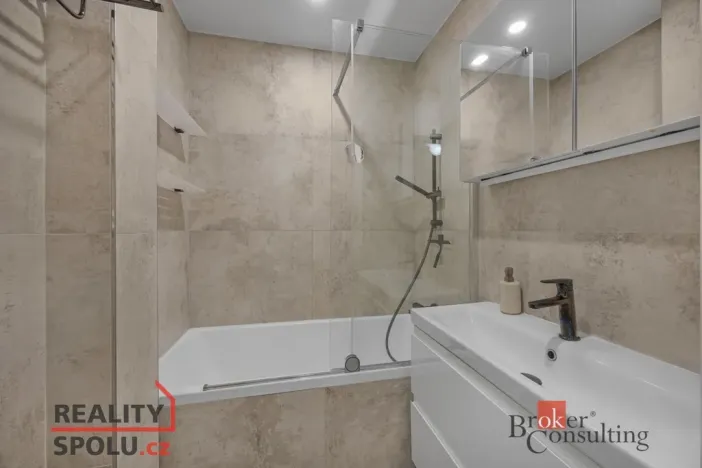 Prodej bytu 3+1, Praha - Strašnice, Černokostelecká, 64 m2