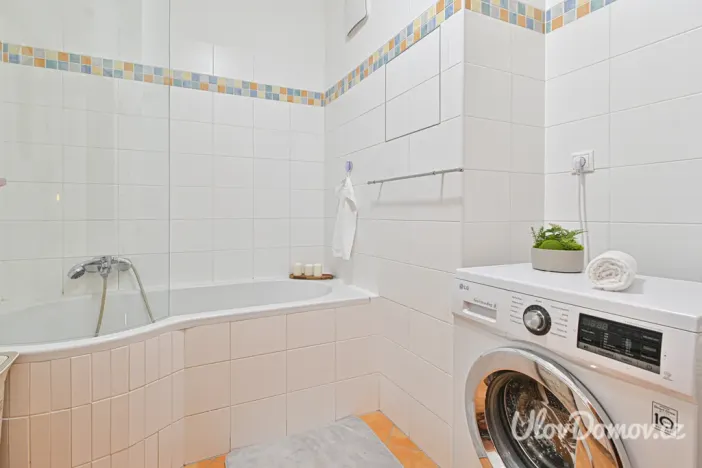 Prodej bytu 2+kk, Praha - Háje, Jurkovičova, 61 m2