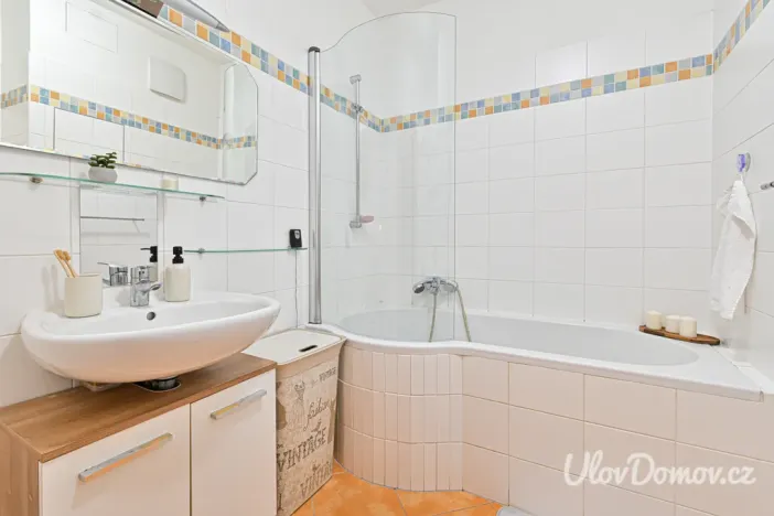 Prodej bytu 2+kk, Praha - Háje, Jurkovičova, 61 m2