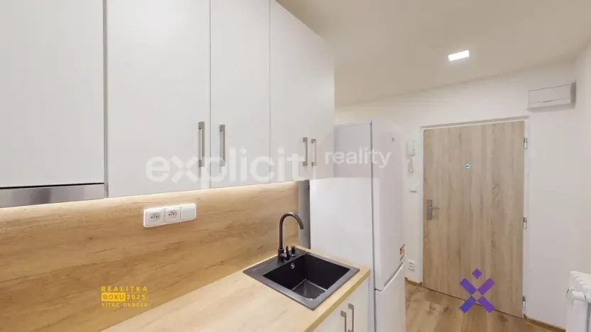 Pronájem bytu 1+1, Otrokovice - Kvítkovice, J. Valčíka, 29 m2