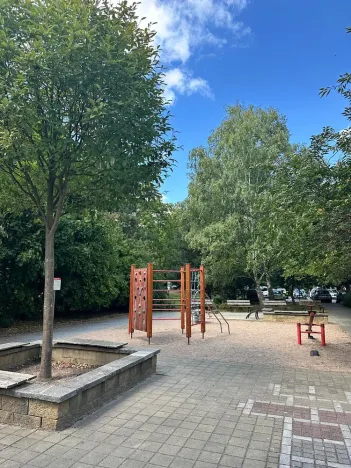 Prodej bytu 3+1, Pardubice - Polabiny, kpt. Bartoše, 78 m2