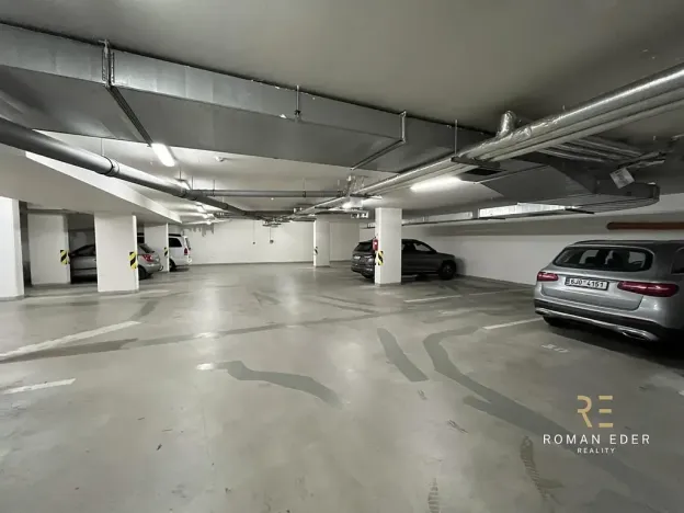 Pronájem garážového stání, Praha - Košíře, Pod školou, 13 m2