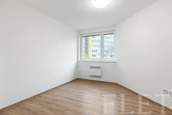 Pronájem bytu 1+kk, Praha - Hloubětín, Kukelská, 20 m2