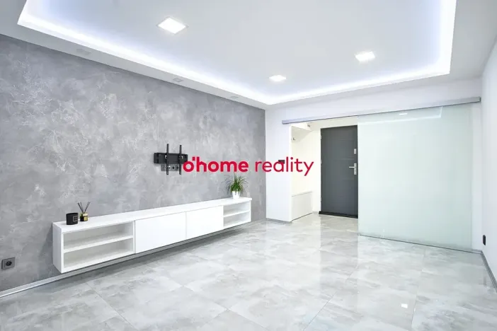 Pronájem bytu 2+1, Olomouc, Jarmily Glazarové, 62 m2