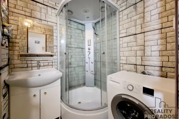 Prodej bytu 3+1, Znojmo, Mičurinova, 70 m2