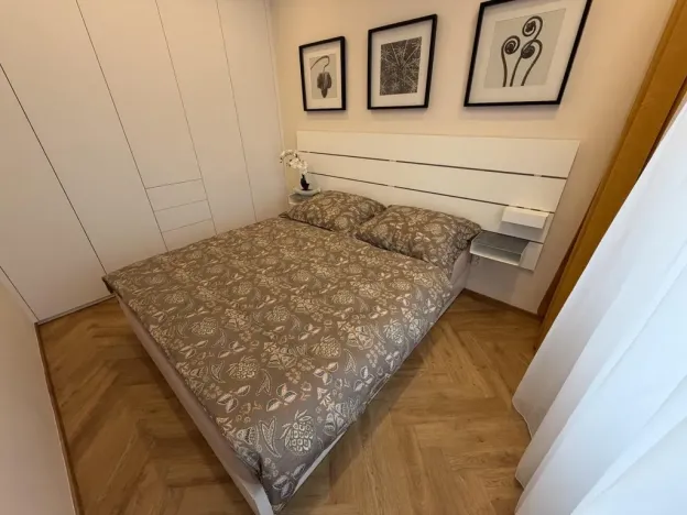 Pronájem bytu 2+kk, Praha - Žižkov, Křišťanova, 41 m2