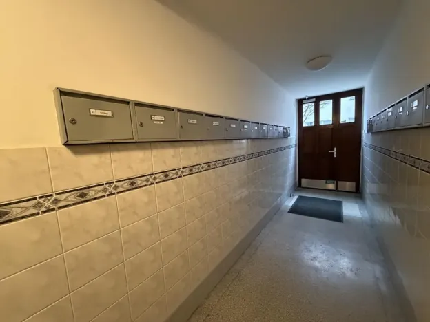 Pronájem bytu 2+kk, Praha - Žižkov, Křišťanova, 41 m2