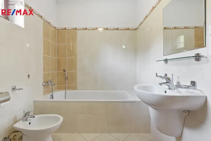 Prodej rodinného domu, Karlovy Vary, Za Motelem, 137 m2