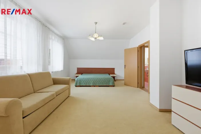 Prodej rodinného domu, Karlovy Vary, Za Motelem, 137 m2