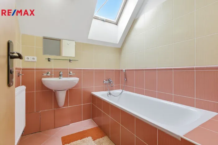 Prodej rodinného domu, Karlovy Vary, Za Motelem, 137 m2