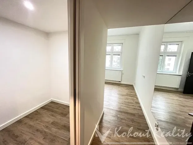 Pronájem bytu 2+kk, Praha - Žižkov, Jeseniova, 50 m2