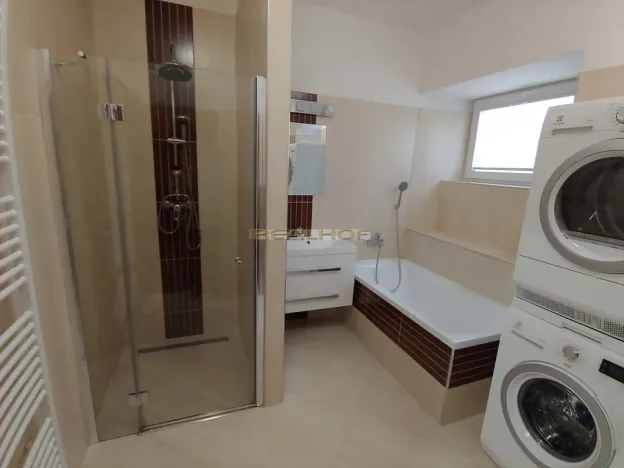 Pronájem bytu 3+kk, Olomučany, 99 m2