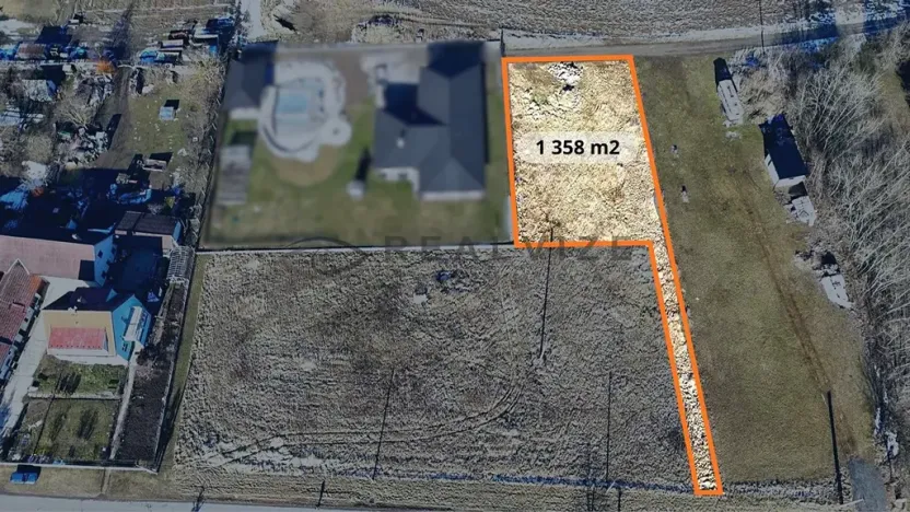 Prodej pozemku pro bydlení, Lišov, 1358 m2