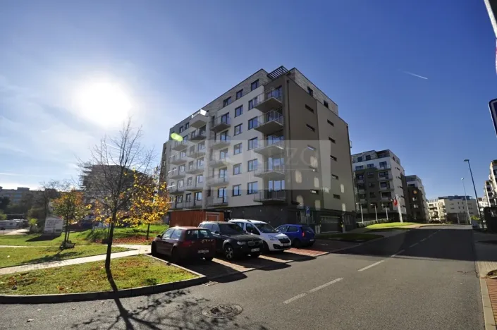 Pronájem bytu 2+kk, Praha, Zakšínská, 56 m2