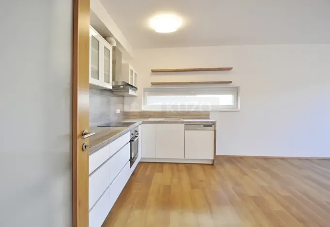 Pronájem bytu 2+kk, Praha, Zakšínská, 56 m2