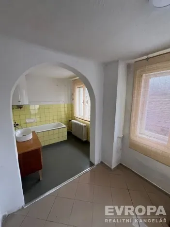 Pronájem vily, Úsobí, 128 m2