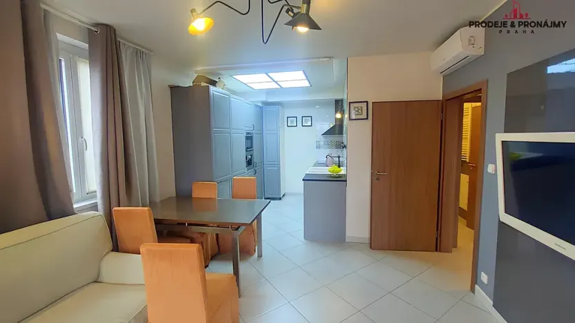 Pronájem bytu 2+kk, Praha - Vysočany, Pod Harfou, 55 m2