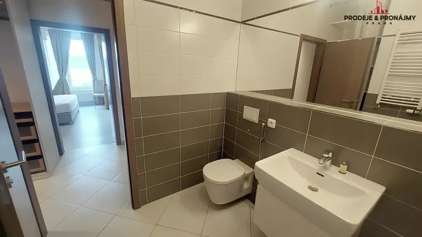 Pronájem bytu 2+kk, Praha - Vysočany, Pod Harfou, 55 m2