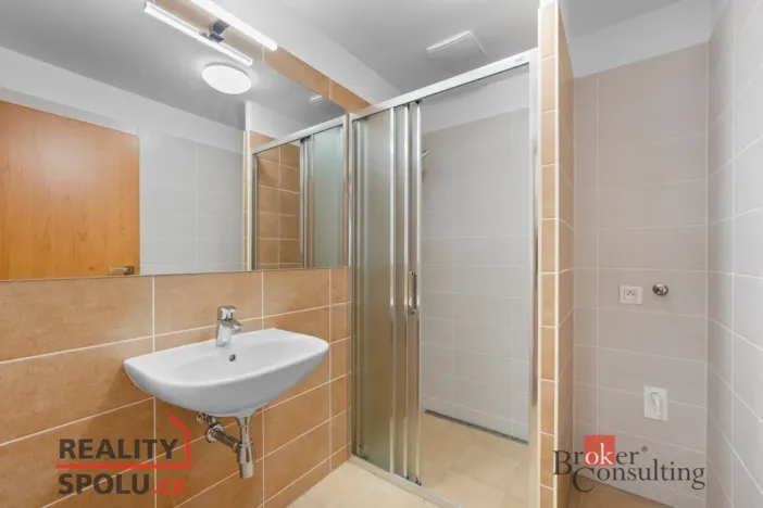 Pronájem bytu 2+kk, Hradec Králové, Pod Svahem, 50 m2