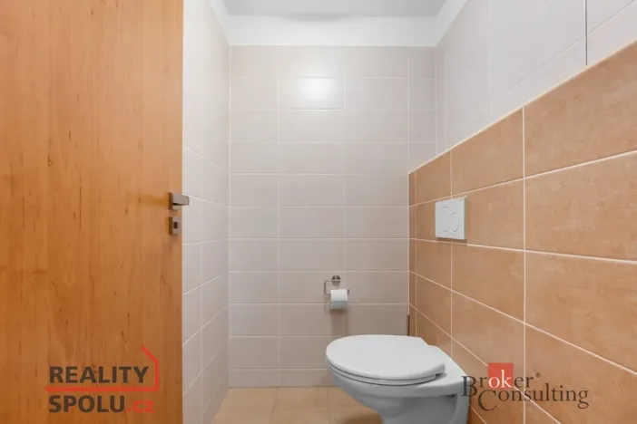 Pronájem bytu 2+kk, Hradec Králové, Pod Svahem, 50 m2