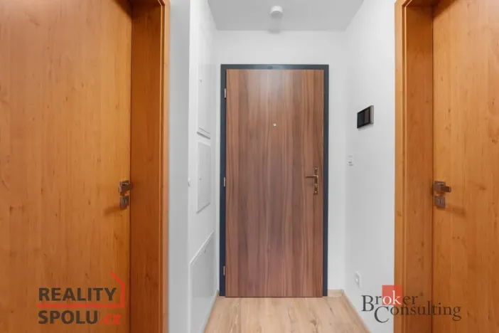 Pronájem bytu 2+kk, Hradec Králové, Pod Svahem, 50 m2