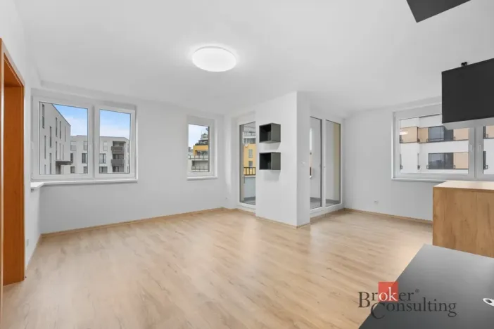 Pronájem bytu 2+kk, Hradec Králové, Pod Svahem, 50 m2