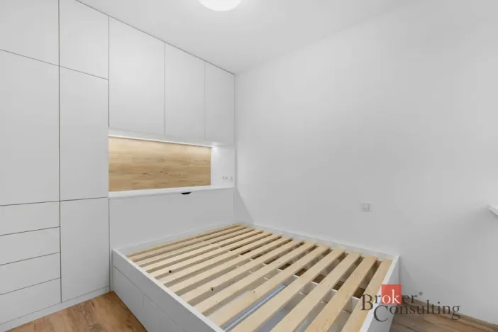 Pronájem bytu 2+kk, Hradec Králové, Pod Svahem, 50 m2