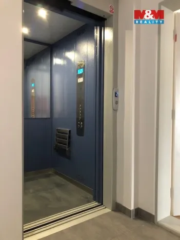 Pronájem bytu 3+kk, Pardubice, Bratranců Veverkových, 84 m2