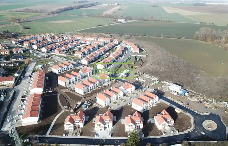 Prodej komerčního pozemku, Drahelčice, 7730 m2