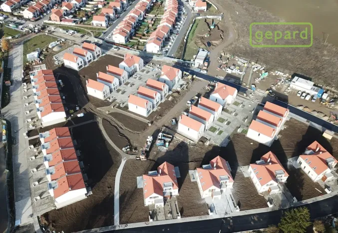 Prodej komerčního pozemku, Drahelčice, 7730 m2