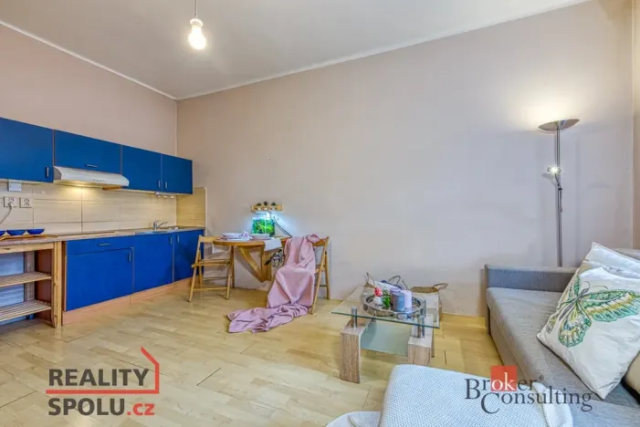 Pronájem bytu 1+kk, Praha - Vysočany, Novovysočanská, 31 m2