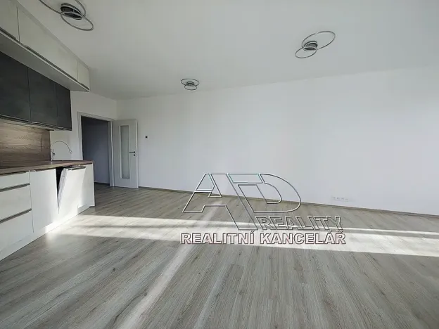 Pronájem bytu 2+kk, České Budějovice, Na Zlaté stoce, 50 m2