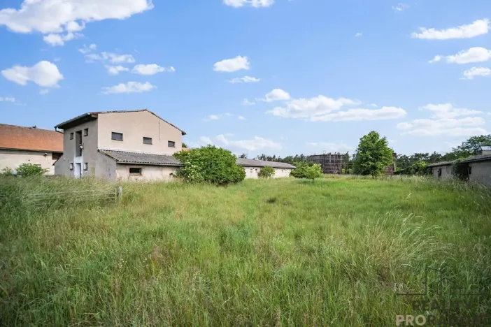 Prodej zemědělského objektu, Přelouč - Mělice, 7117 m2