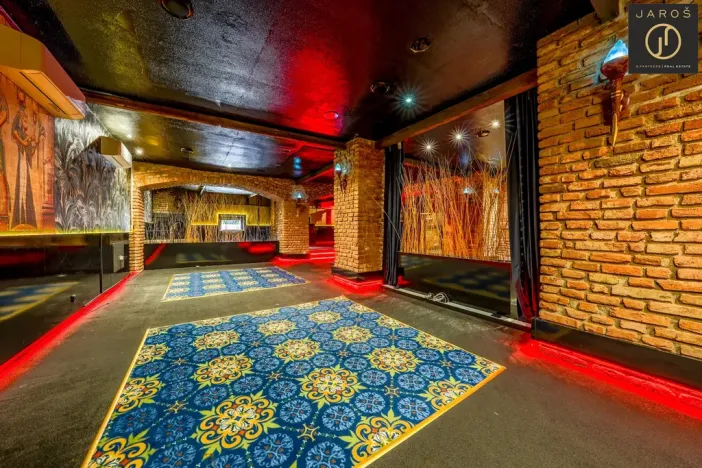 Prodej obchodního prostoru, Petrovice, 450 m2