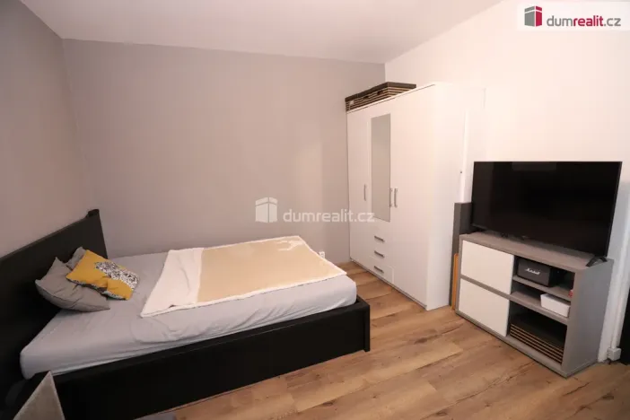 Pronájem bytu 1+1, Mariánské Lázně - Úšovice, Za Tratí, 36 m2