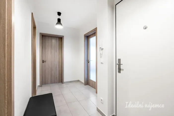 Pronájem bytu 2+kk, Praha - Vysočany, Strnadových, 60 m2