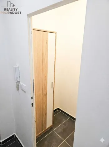 Pronájem bytu 2+1, Krupka, Komenského, 62 m2