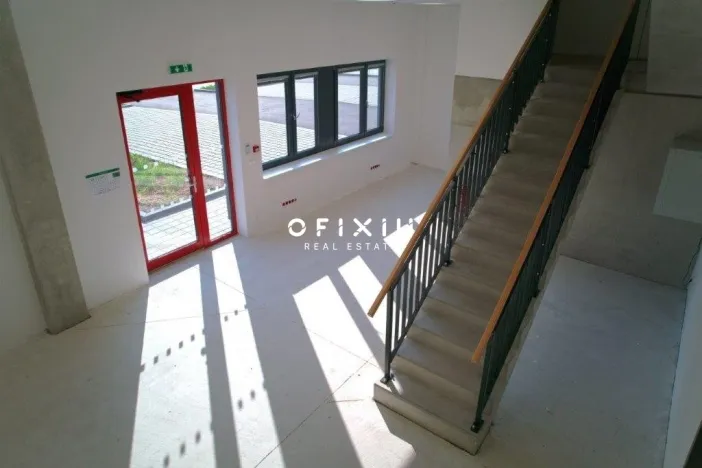 Pronájem skladu, Mikulov, Nádražní, 800 m2