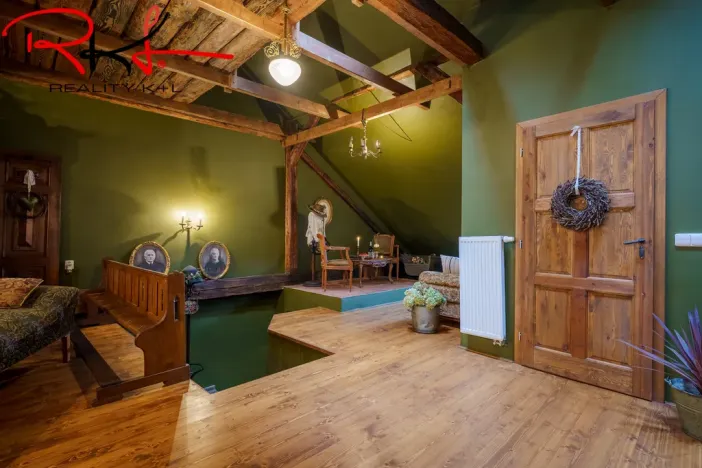 Pronájem bytu 2+kk, Roudnice nad Labem, Husovo náměstí, 129 m2