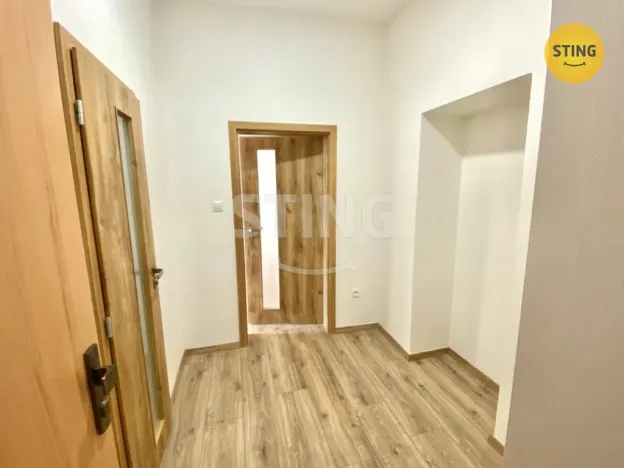 Pronájem bytu 2+kk, Opava - Předměstí, Nádražní okruh, 46 m2
