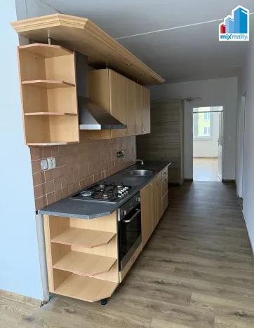 Prodej bytu 2+1, Nové Sedlo, Sadová, 77 m2