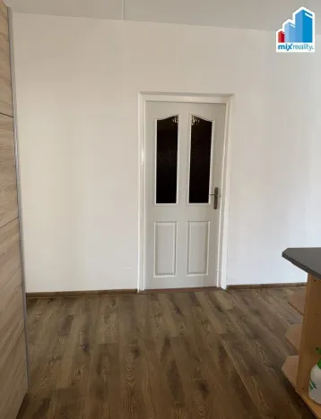 Prodej bytu 2+1, Nové Sedlo, Sadová, 77 m2