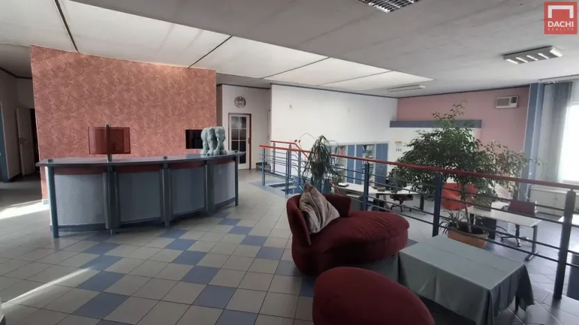 Pronájem kanceláře, Olomouc, Šlechtitelů, 299 m2