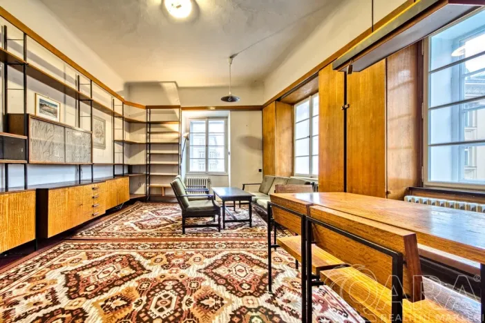 Prodej bytu 4+1, Praha - Malá Strana, Malostranské náměstí, 91 m2