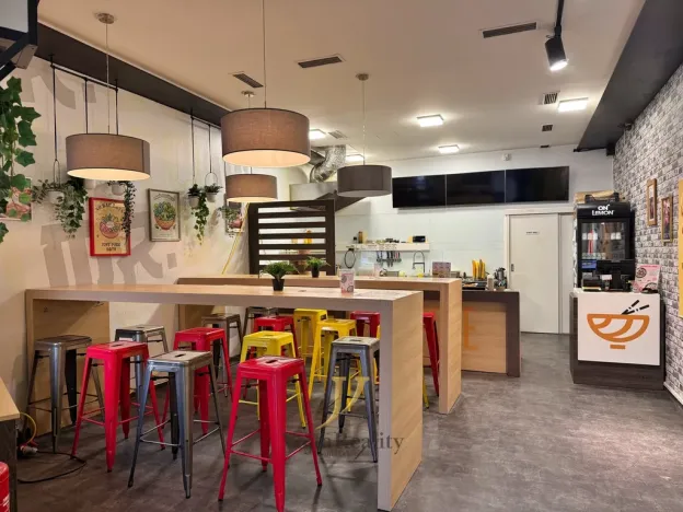 Pronájem obchodního prostoru, Olomouc, tř. Svobody, 55 m2