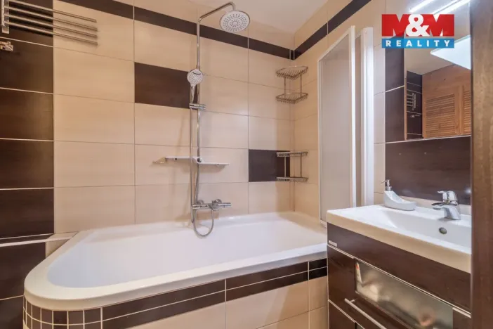 Prodej bytu 3+1, Praha - Prosek, Litvínovská, 67 m2