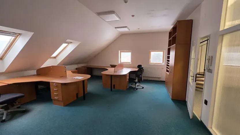 Pronájem kanceláře, Brno, Bieblova, 458 m2