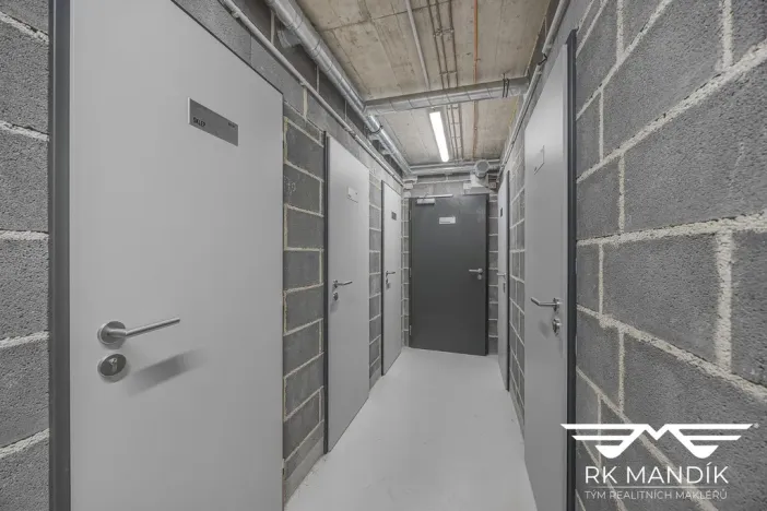 Pronájem bytu 1+kk, Praha - Smíchov, U Lihovaru, 28 m2