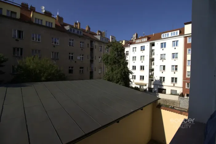 Pronájem bytu 1+kk, Praha - Žižkov, Jeseniova, 16 m2